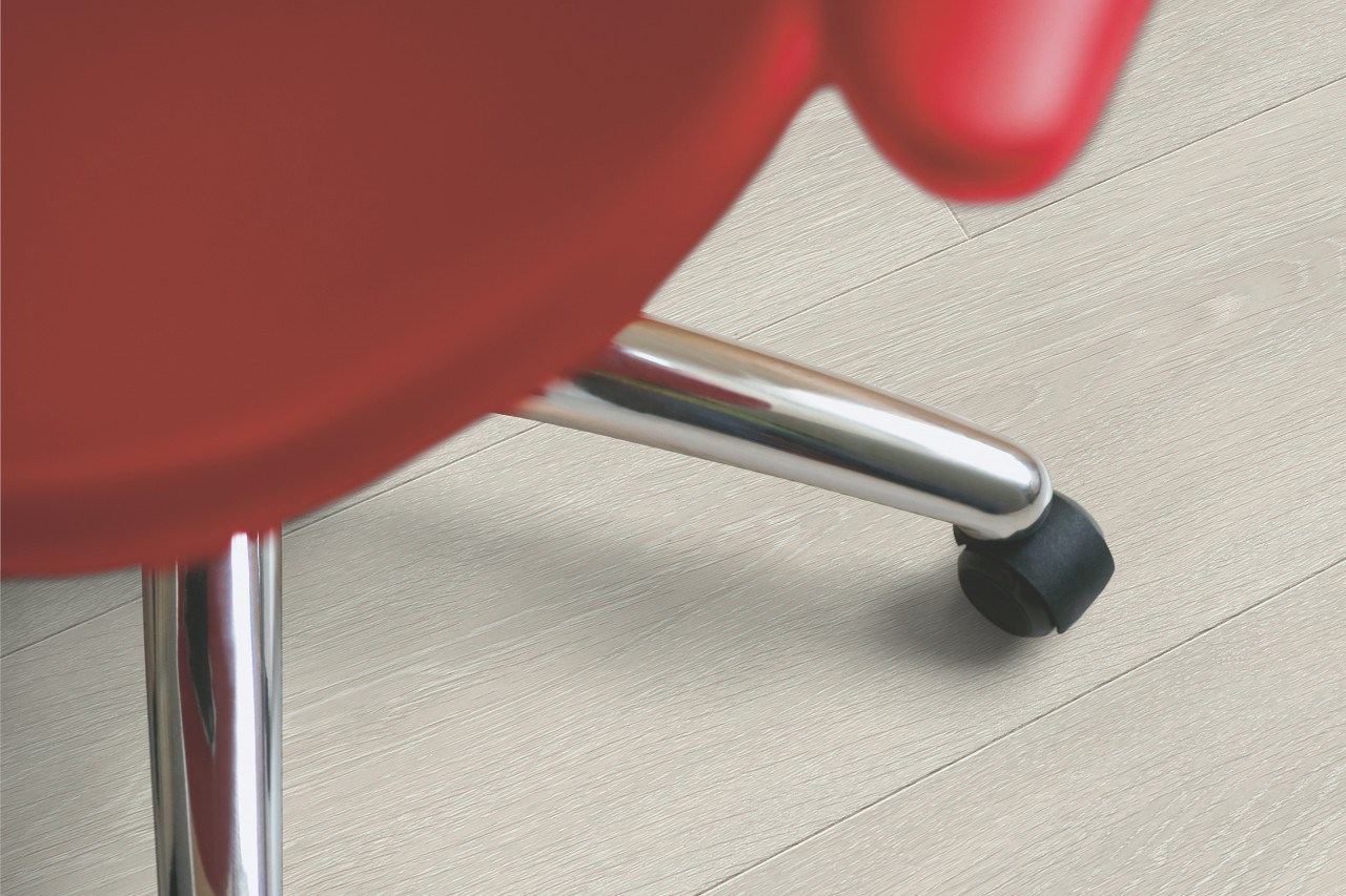 Ламинат Pergo Wide Long Plank Дуб сибирский L0234-03568 2050×240×9,5 фото в интерьере Ламинат Pergo Wide Long Plank Дуб сибирский L0234-03568 2050×240×9,5 фото в интерьере